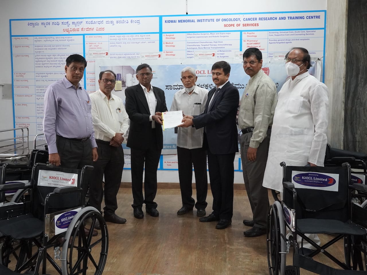 Shri T Saminathan, CMD handed over wheel chairs and stretchers to M/s Kidwai Memorial Institute of Oncology , Bengaluru. Director (F),Director (P&P) & Senior officers were present on the occasion. The project will be beneficial to the cancer patients &  90% of patients are from below poverty line availing treatment in this hospital.