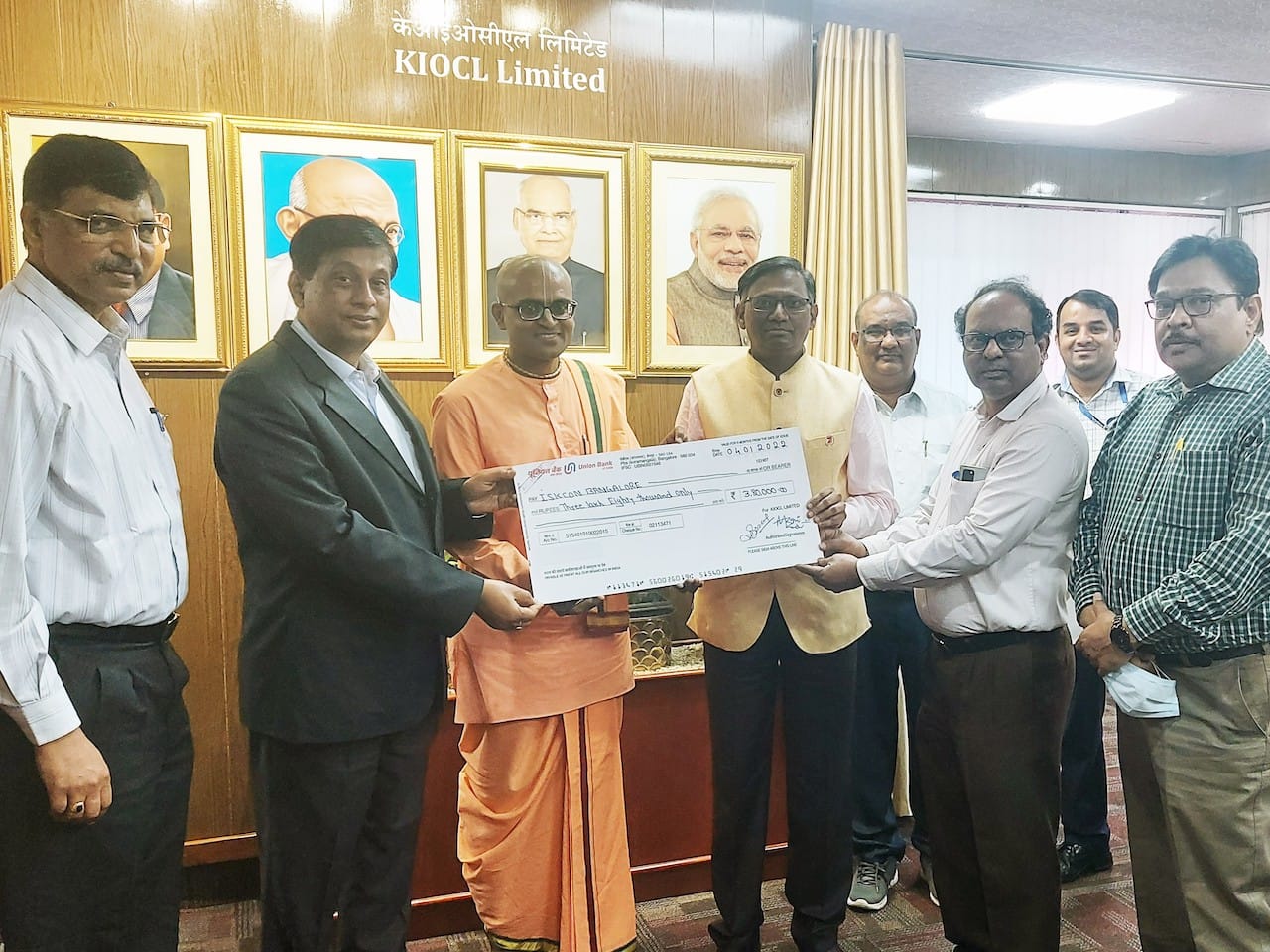 Shri T Saminathan, CMD handed over a cheque to GOSHALA, ISCON towards construction of rooms for the cattle to maintain hygiene and safety of animals. The project supports the cause of animal welfare.